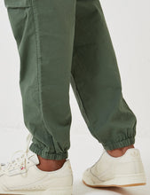Load image into Gallery viewer, Carhartt-WIP Cargo Jogger Pants (Ripstop) - Adventure Green
