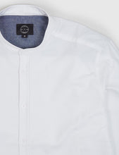 Load image into Gallery viewer, Suit Grandad Oxford Shirt - White
