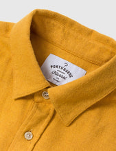 Load image into Gallery viewer, Portuguese Flannel Teca Shirt - Mustard
