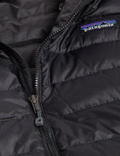 Load image into Gallery viewer, Patagonia Down Sweater Vest - Black
